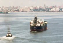 Buques petroleros continúan ingresando a Venezuela pese a bloqueo marítimo de Estados Unidos