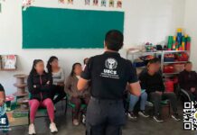 Imparte UECS plática relacionada con el engaño telefónico y extorsión