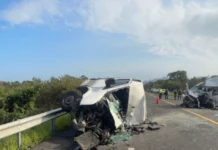 Choque en la Veracruz–Poza Rica deja tres muertos y al menos diez lesionados