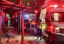 Reportan un muerto y varios heridos en riña de barras de equipos de futbol en Boca del Río