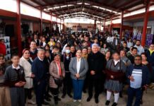 Entrega SEV pantallas, mobiliario y material de mantenimiento a escuelas de Xalapa