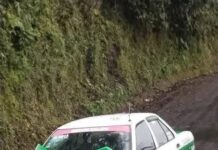 Salvan la vida luego de estrellarse contra roca en carretera Xalapa-Misantla