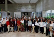 Del aula al lienzo: UPV celebra la identidad regional en exposición colectiva