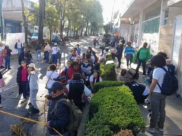 Familiares de desaparecidos mantienen bloqueadas las oficinas de la CEEAIV; acusan que se les revictimiza