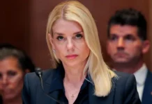 Destituye Trump a la Fiscal General Pam Bondi