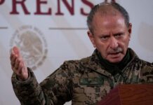 Conversaciones de WhatsApp revelarían que el ex Secretario Ojeda sí sabía de la red de huachicol