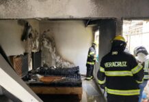 Atienden Bomberos y PC municipal incendio en Dream Lagoons