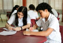 Retornan a las aulas más de 1.6 millones de alumnos en Veracruz