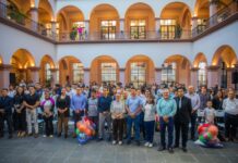 Reitera Daniela Griego su respaldo e impulso al deporte; realizó la entrega de materiales a centros escolares