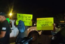 «Queremos que los regresen vivos», dicen taxistas al cerrar carretera 180 en Costa Esmeralda