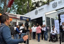 Trabajadores de Salud protestan en 60 hospitales de Veracruz; exigen insumos, plazas y destituciones de funcionarios