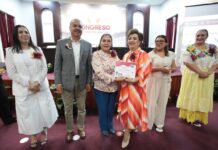 SEV reconoce a educadoras por su labor en la primera infancia