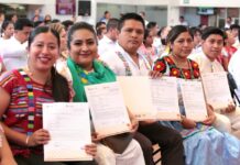 Entrega SEV órdenes de presentación a docentes de educación indígena