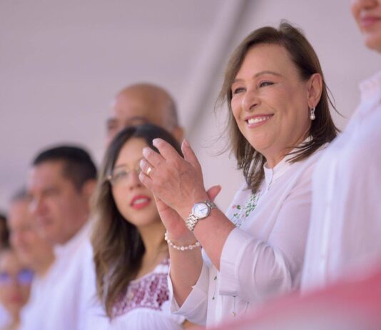Desfile del 1 de mayo en Xalapa se desarrolló con participación de diversos sectores