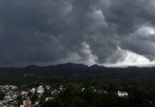 Fuerte tormenta sorprende a Xalapa; reportan caída de granizo en algunas zonas
