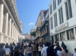 Desalojan edificios públicos en Xalapa tras sismo con epicentro en Oaxaca