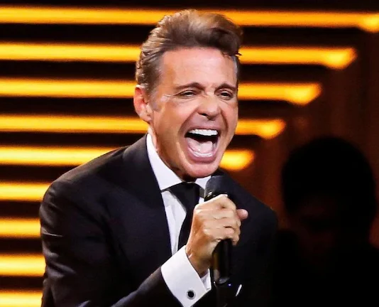 Trasciende que el cantante Luis Miguel fue hospitalizado por problema cardiaco