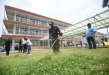 Realiza SEV tequio en primaria Carlos A. Carrillo de Xalapa