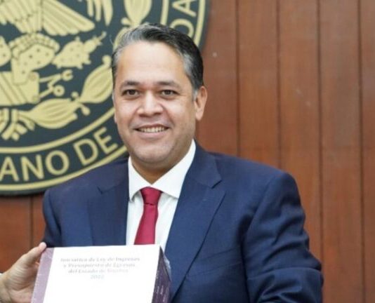 Se entrega también en EU Enrique Díaz Vega, ex Secretario de Finanzas de Sinaloa