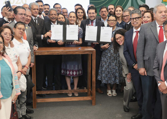 La primavera laboral llegó para quedarse: Presidenta anuncia acuerdo para que trabajadores del Estado ganen el salario medio del IMSS