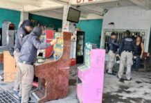 14 máquinas tragamonedas fueron aseguradas durante cateo en establecimiento en el puerto de Veracruz