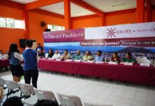 Refrenda Daniela Griego compromiso con el desarrollo de las congregaciones; iniciará construcción de clínica en El Castillo