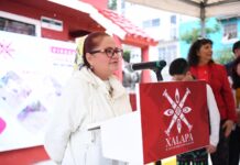 Entrega Daniela Griego obra de pavimentación en la colonia Revolución; se realizó en tiempo récord