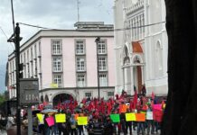Antorchistas marchan en Xalapa para exigir atención del Gobierno estatal