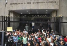 Propone gobierno a la CNTE crear una aseguradora pública para sus pensiones