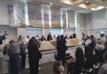 Abuchean a Jenaro Villamil durante festejo por la Libertad de Expresión en Xalapa