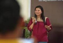 Analizan sancionar a prima de AMLO por insultos contra Trump en mitin morenista