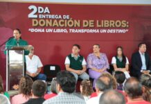 Distribuye SEV más de 10 mil ejemplares de la campaña Dona un libro, transforma un destino