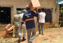 Distribuye Protección Civil ayuda humanitaria y atención médica a familias afectadas en Isla