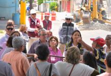 Supervisa Rosa María trabajos de rehabilitación vial en la colonia Pocitos y Rivera