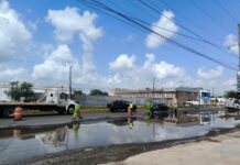 Interviene centro SICT Veracruz para retirar agua acumulada en la carretera federal 140 Xalapa-Veracruz