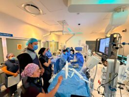 Realiza Hospital Regional de Alta Especialidad del ISSSTE en Veracruz primera neurointervención endovascular: Martí Batres