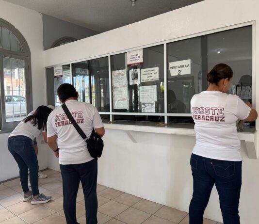 ISSSTE e IMJUVE realizan jornada conjunta de tequio para mejorar espacios de salud en la CMF Xalapa