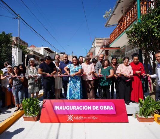 Entrega Daniela Griego primera obra de pavimentación integral realizada con recursos federales