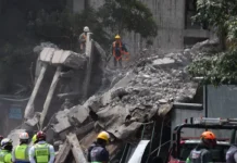 Colapsa inmueble en demolición en CDMX; un motociclista resulta policontundido