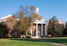 Tiroteo en universidad de Virginia deja cinco personas heridas; reportan varios sospechosos