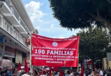 Antorchistas marchan en Xalapa; piden a Rocío Nahle atender demandas de colonias y comunidades