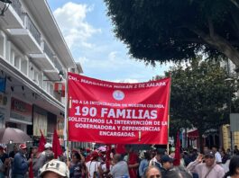 Antorchistas marchan en Xalapa; piden a Rocío Nahle atender demandas de colonias y comunidades