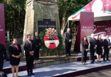 SESVER llama a transformar el sistema de salud durante guardia de honor por la Independencia