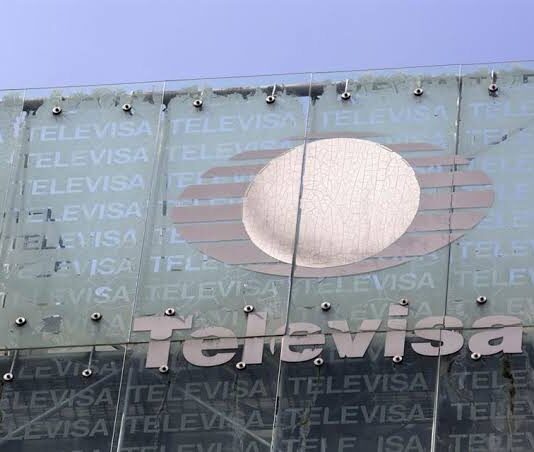 Se hunden acciones de Televisa ante anunciada salida del principal indicador bursátil de México